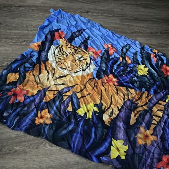 ECHO Design Tiger Silk Scarf NEW - Picture 2 of 3